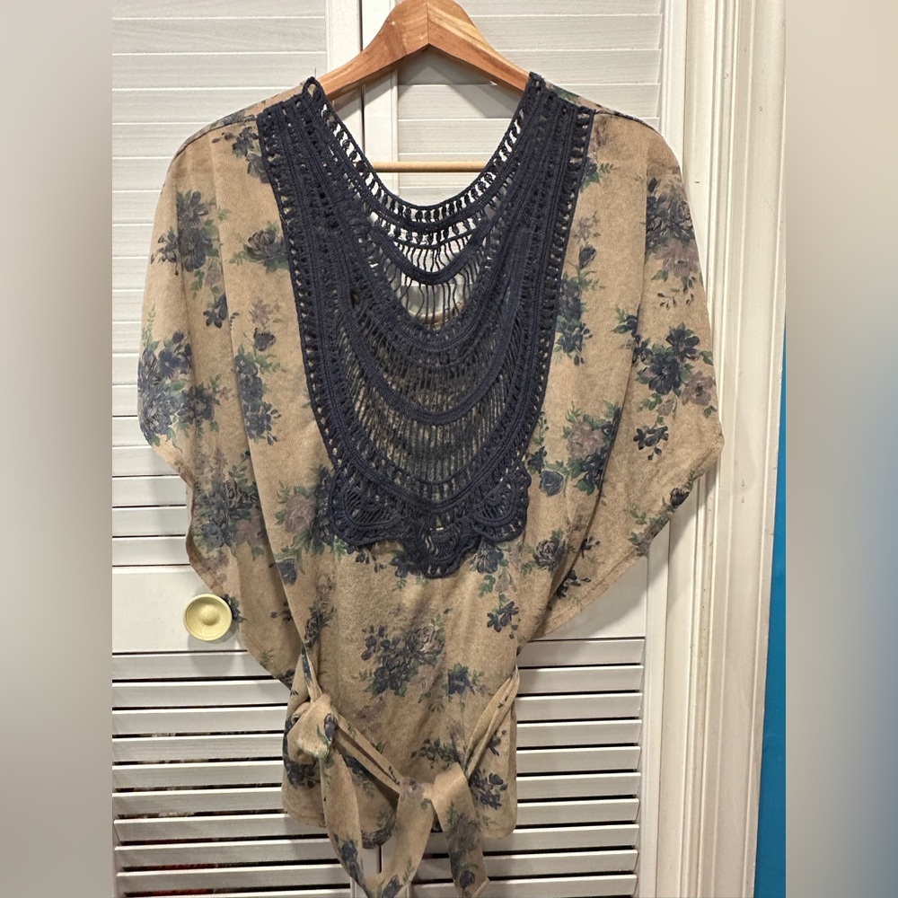 Floral Kimono Style Top With Crochet Embellished Detail Matching Sash Size XL